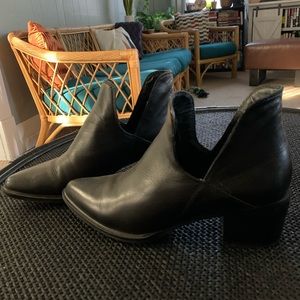 STEVEN booties